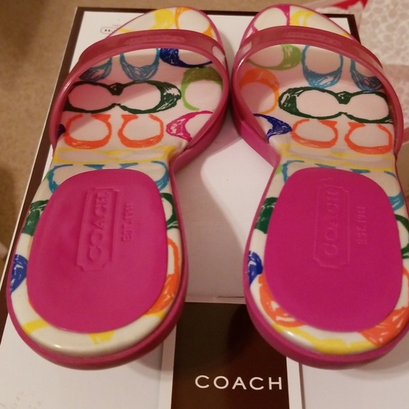 Shoes - Picture 4 of 8